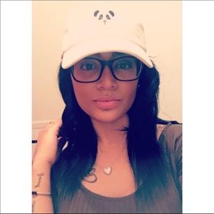 Meet your Posher, Rosmaily